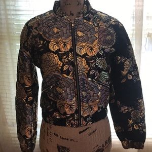 Floral semi crop jacket